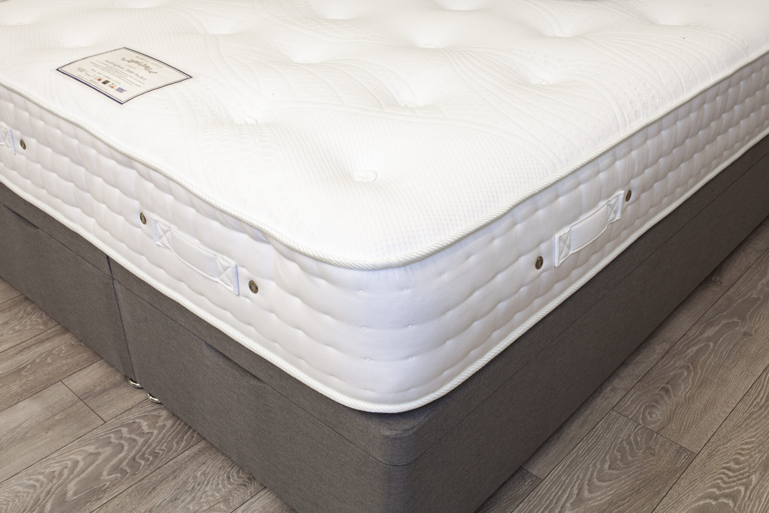Double Sandringham 2000 Pocket Sprung Mattress
