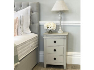 Gustavian Bedside Chest in Chalk Grey