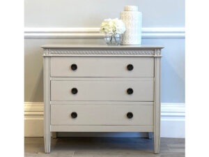 Gustavian Chest of 3 Drawers in Chalk Grey