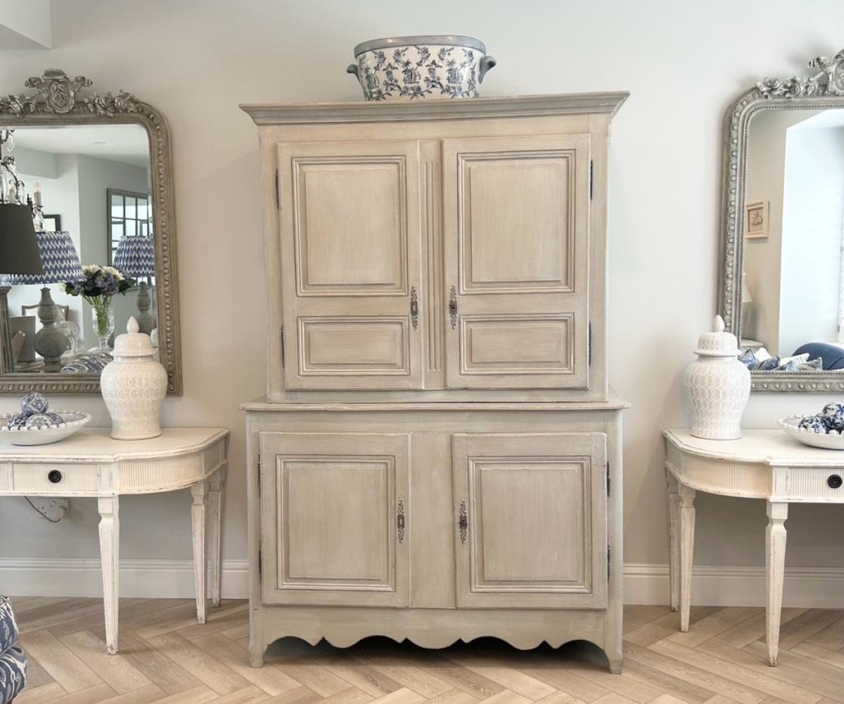 Original 4 Door Dresser