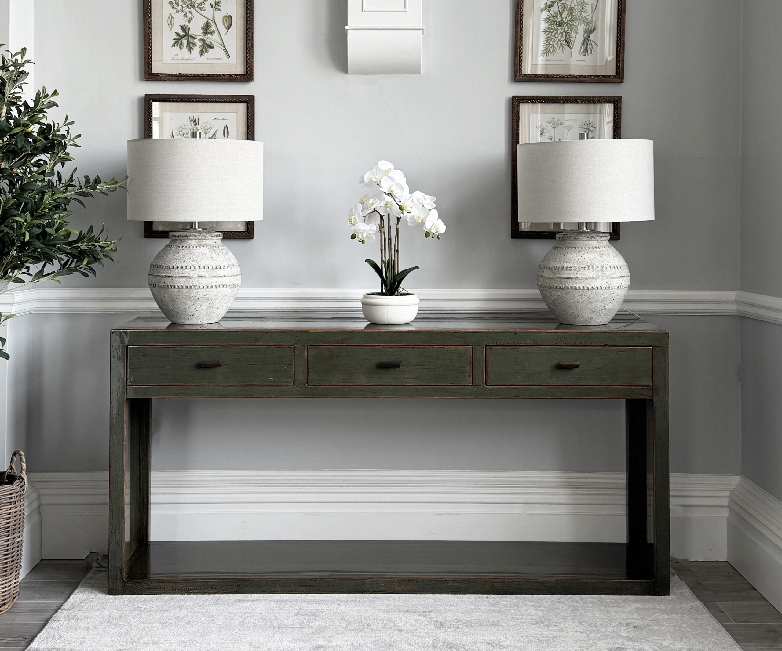 Oriental Style Mei 3 Drawer Console Table in Moss