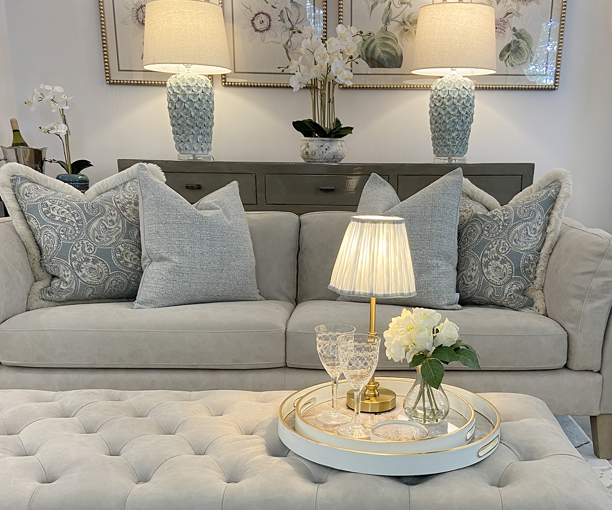 Set of 2 White & Gold Magnolia Trays