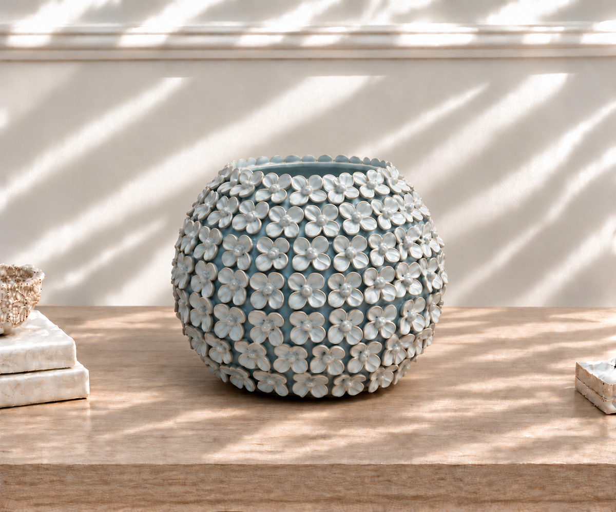 PRE-ORDER - Large Daisy Vase